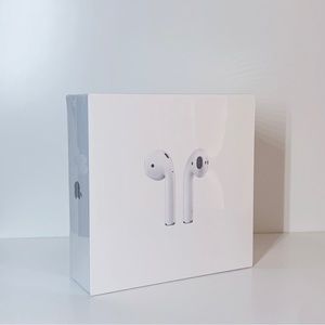 Apple AirPods 2nd Generation with Charging Case
